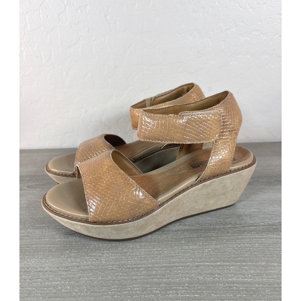 Clarks Collection Hazelle Alba Tan Leather Snake Print Wedge Sandals Size 7.5
